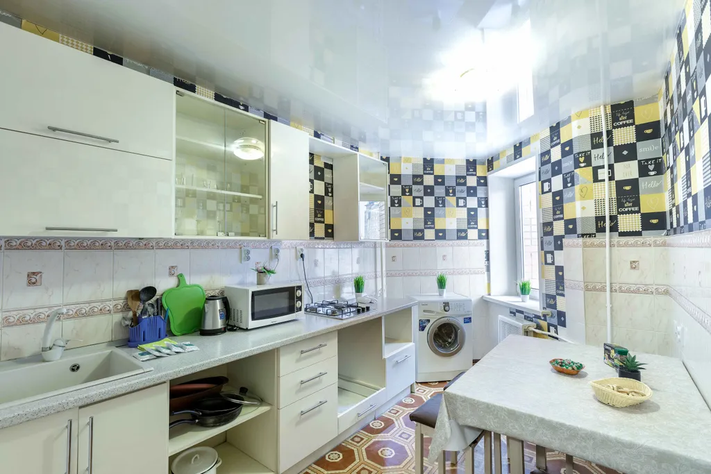 Двухкомнатная квартира в центре города напротив Академии Спорта СГУС