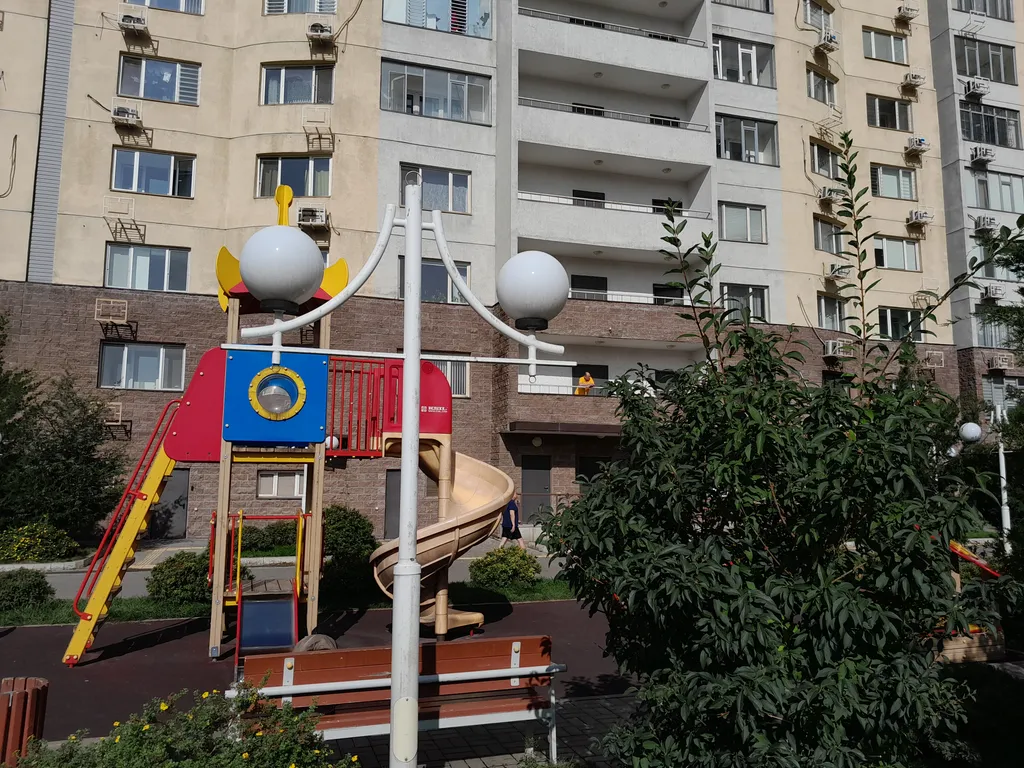 Уютная и просторная квартира в ЖК Навои около ТРЦ Мега-Алматы