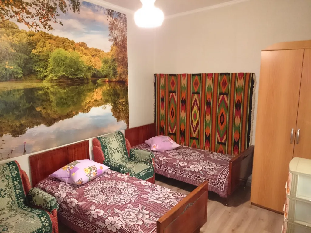 Квартира Трехместный стандартный номер — аренда посуточно в Евпатория