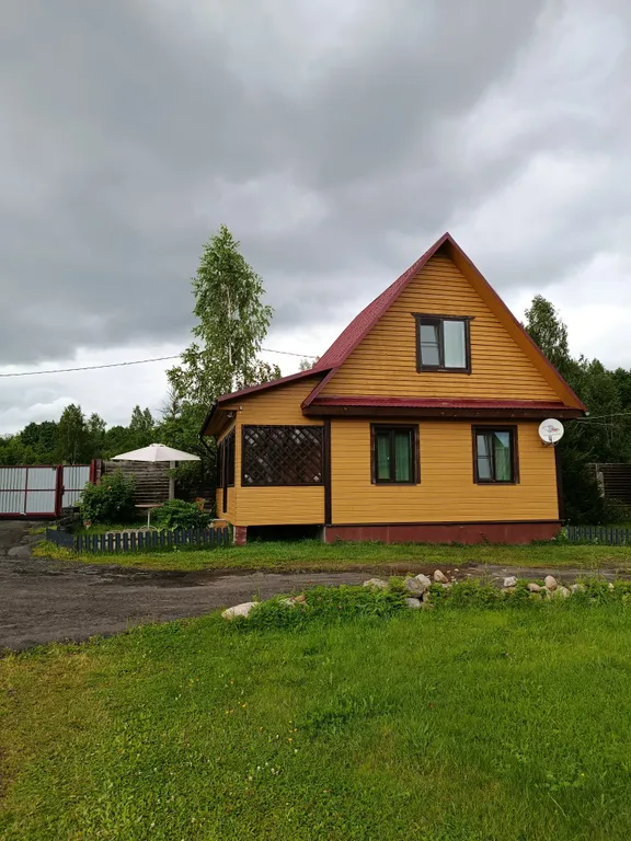 Дом на берегу озера Велье