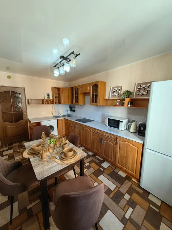 Просторная квартира у ЖД Вокзала, трёхкомнатная