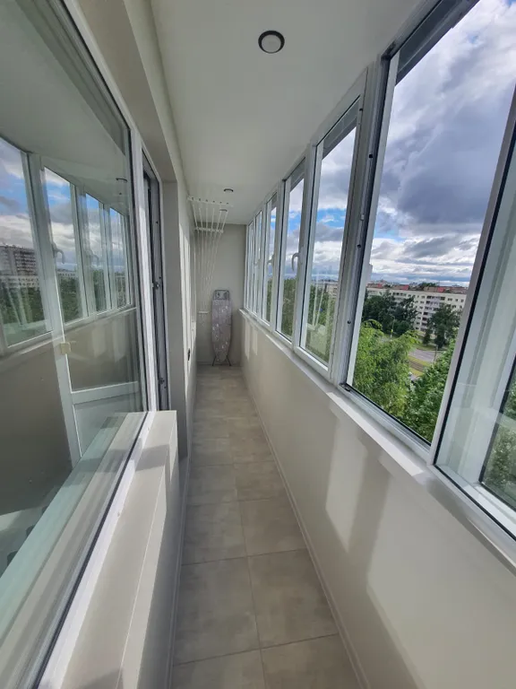 Новый апартамент с гостиной и тремя спальнями