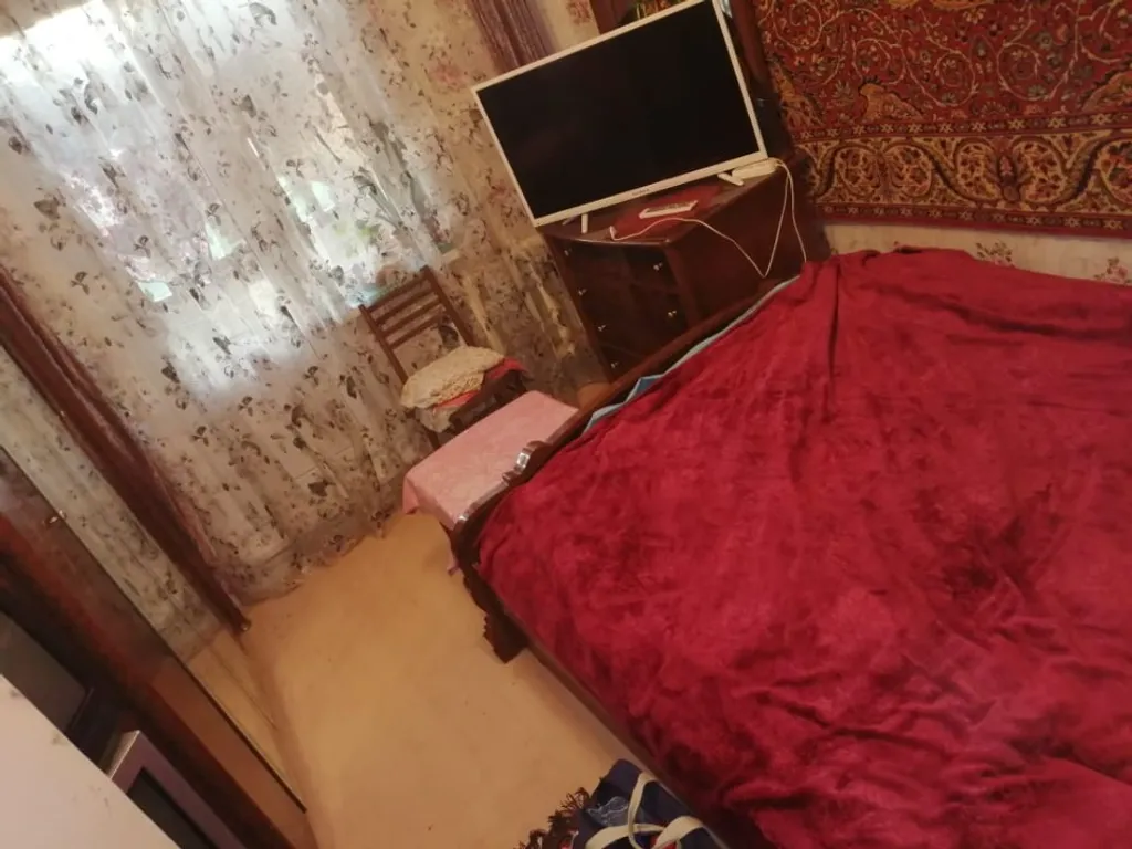 Уютная комната в трёхкомнатной квартире