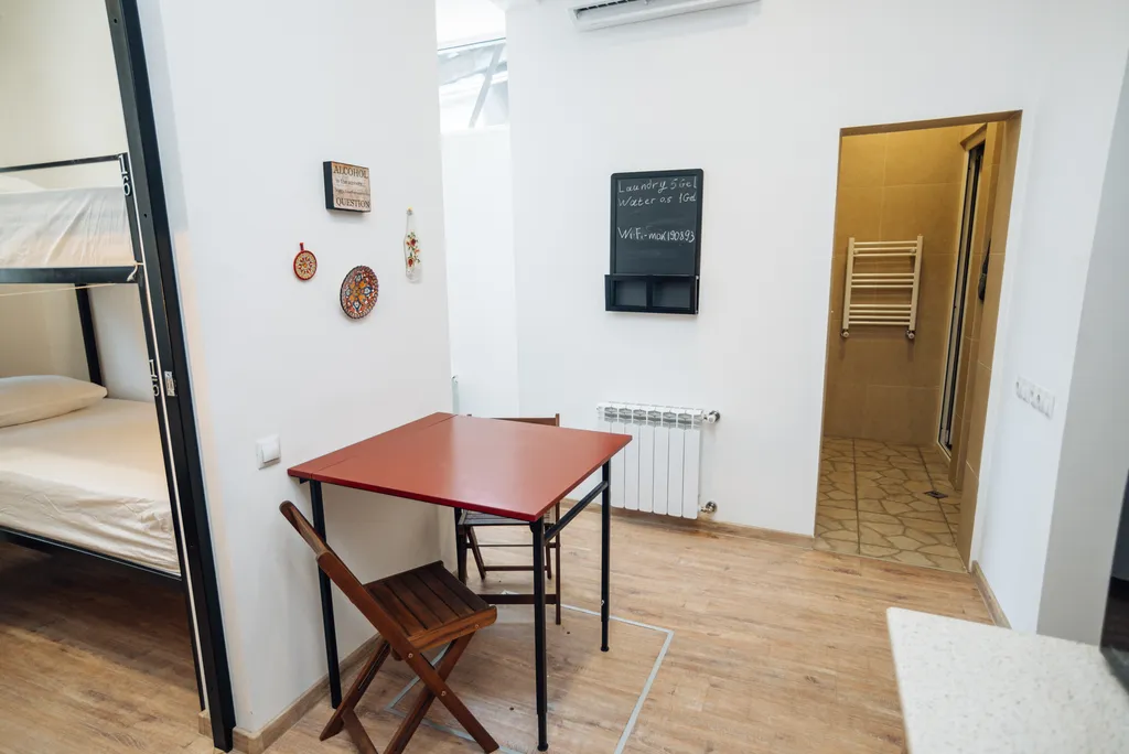 Просторная квартира в центре с собственным двориком