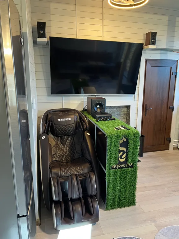 Уютный дом с видом на реку