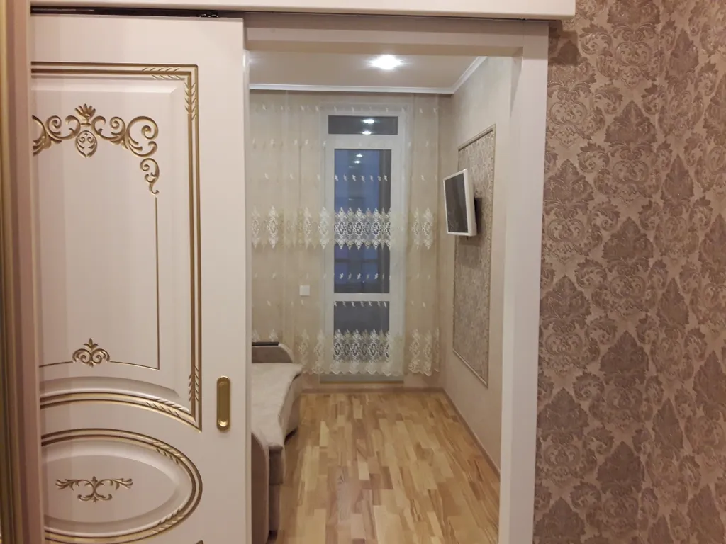 Шикарная квартира в центре в элитном доме возле метро