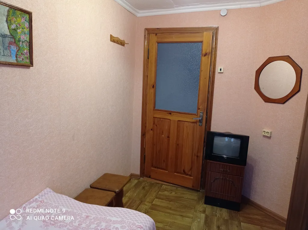 Квартира Комната в частном доме Стандарт — Заозёрное