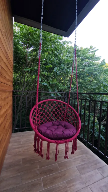 Уютная студия в лесу