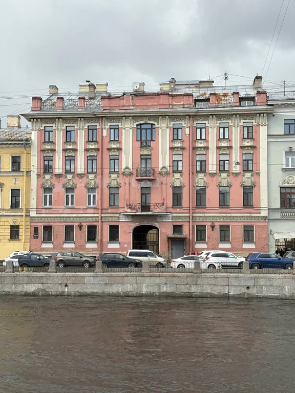 Квартира Квартира в доме-памятнике — Санкт-Петербург