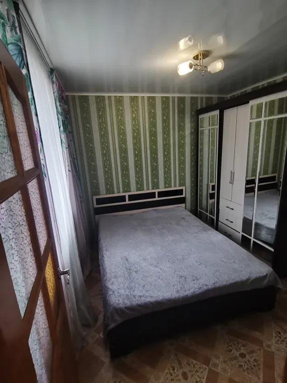 Квартира эконом класса в хорошем районе, с видом на театр