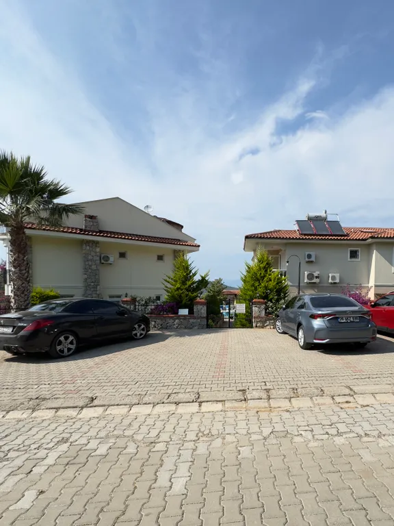 Уютная квартира с видом на бассейн в Оваджике у моря