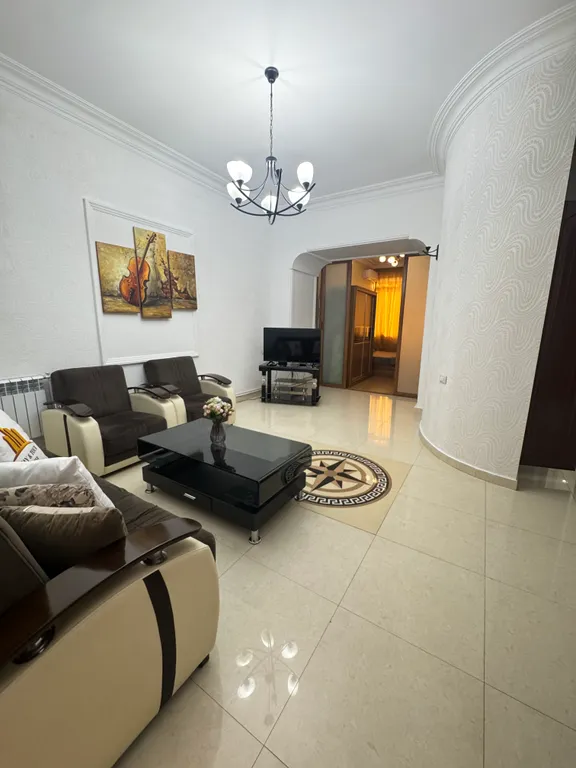 Уютная трёхкомнатная квартира в самом центре Еревана