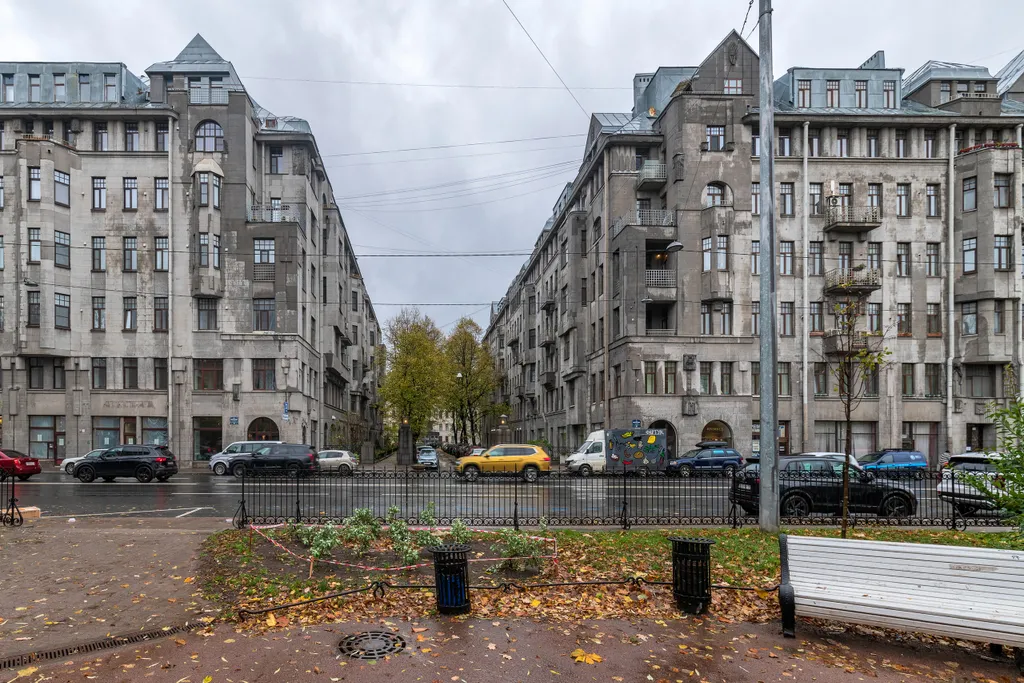 Светлая и просторная квартира около центра Логопрогноз