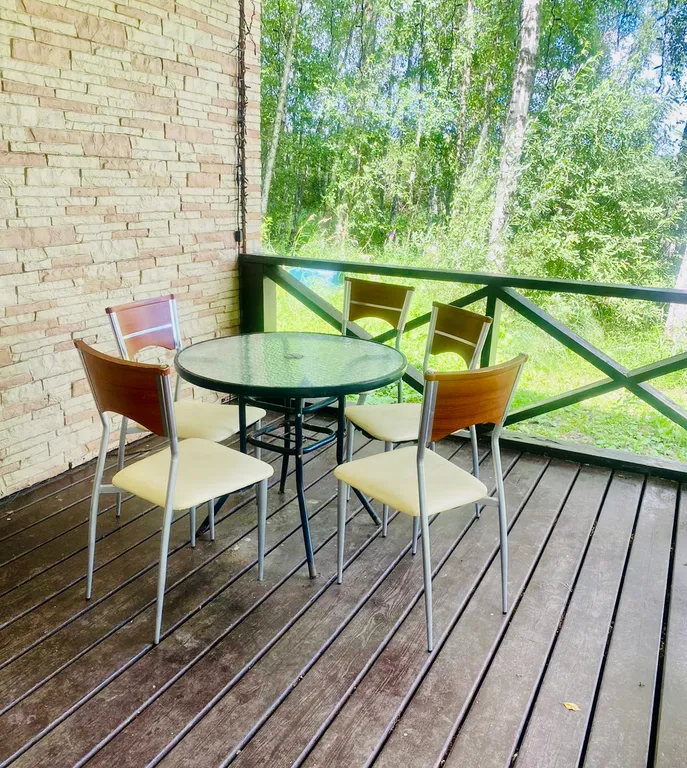 Дом у озера на Селигере