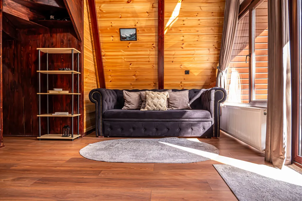 Аутентичный коттедж с балконом