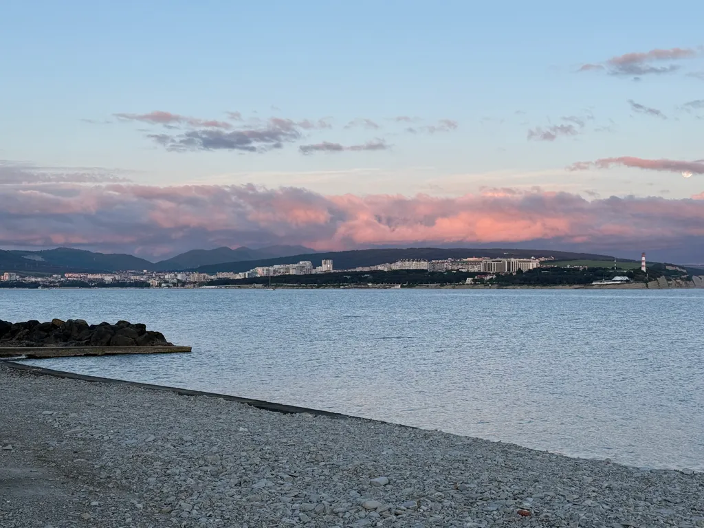 Трёхэтажный Дом в 15 м от моря вмещает до 12 взрослых гостей