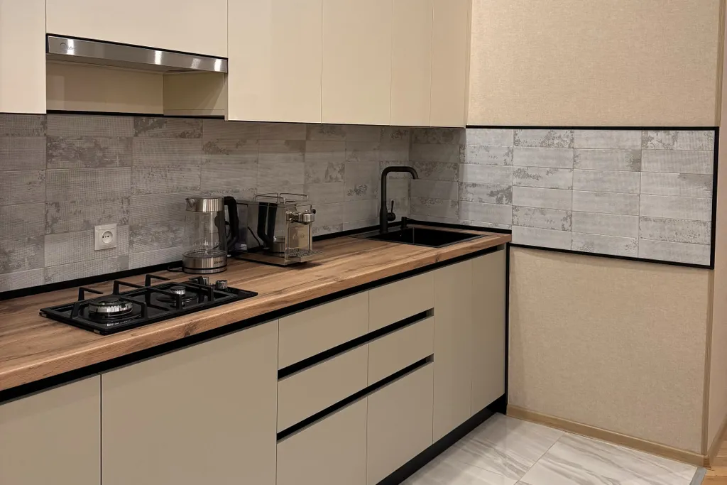 Дом, милый дом в центре города, Район Ваке