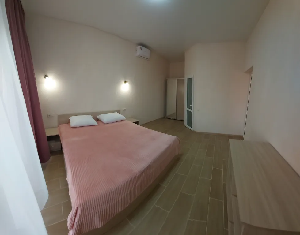 Семейный номер с кухней- гостинной и отдельной спальней