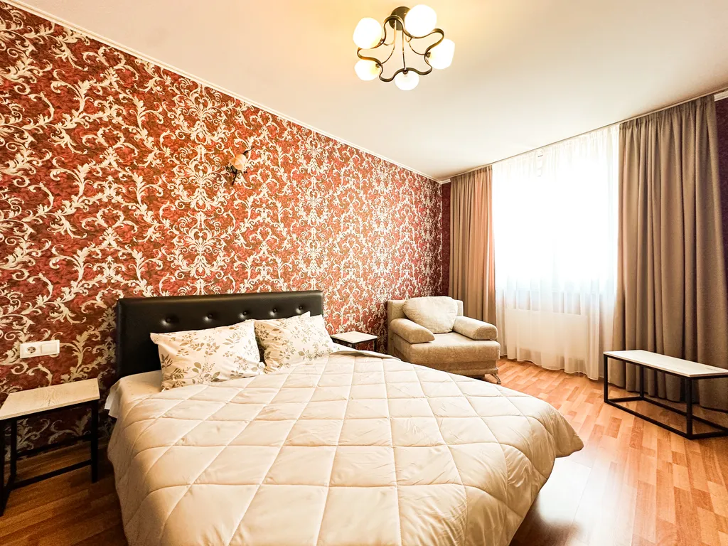 Квартира Квартира у метро Уралмаш — Екатеринбург