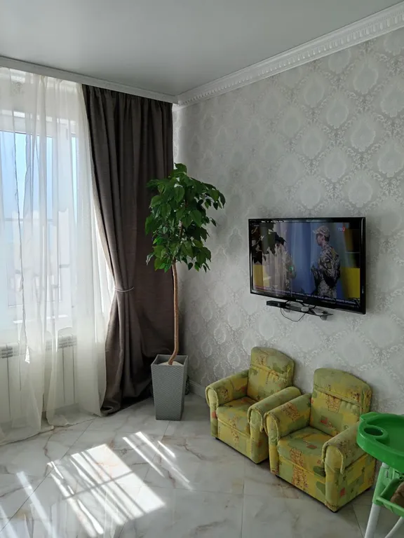 Шикарная огромная квартира с видом на море