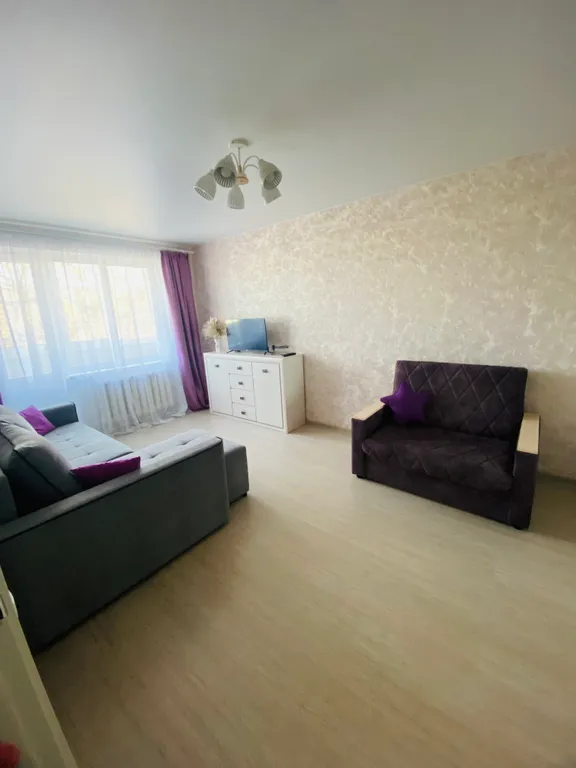 Чистая, светлая квартира в центре поселка