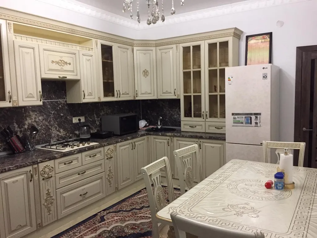 Большой уютный дом с видом на горы