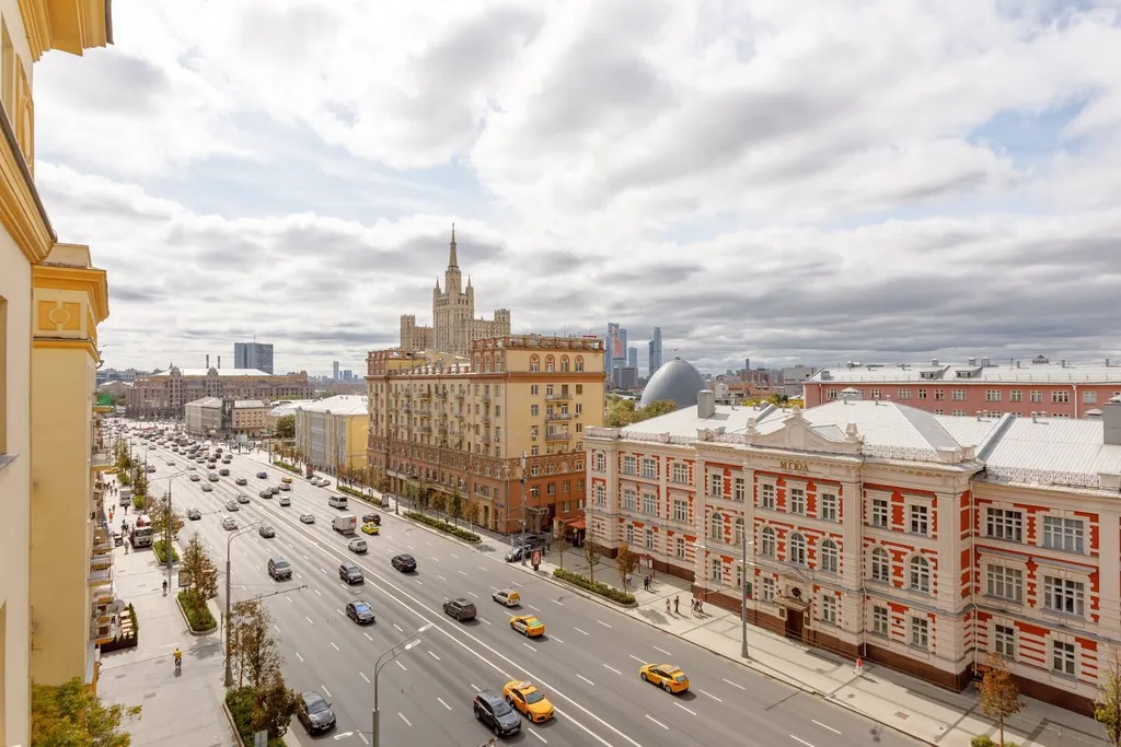 Квартира Уютная большая квартира около патриарших прудов — Москва