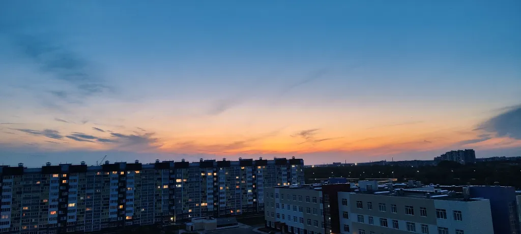 Уютная квартира на берегу реки с красивыми закатами — аренда посуточно в Брянск