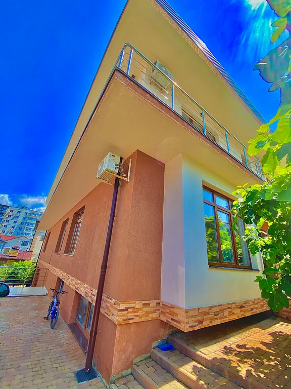 Коттедж у моря