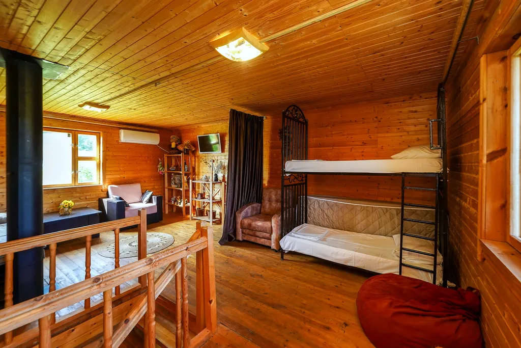 Эко-дом из Сруба с бассейном