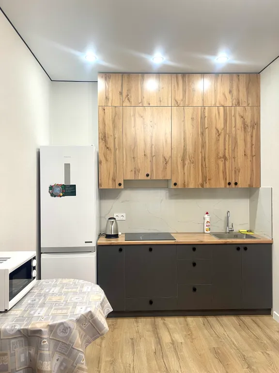 1-комнатная новая, чистая в центре на левом берегу столицы