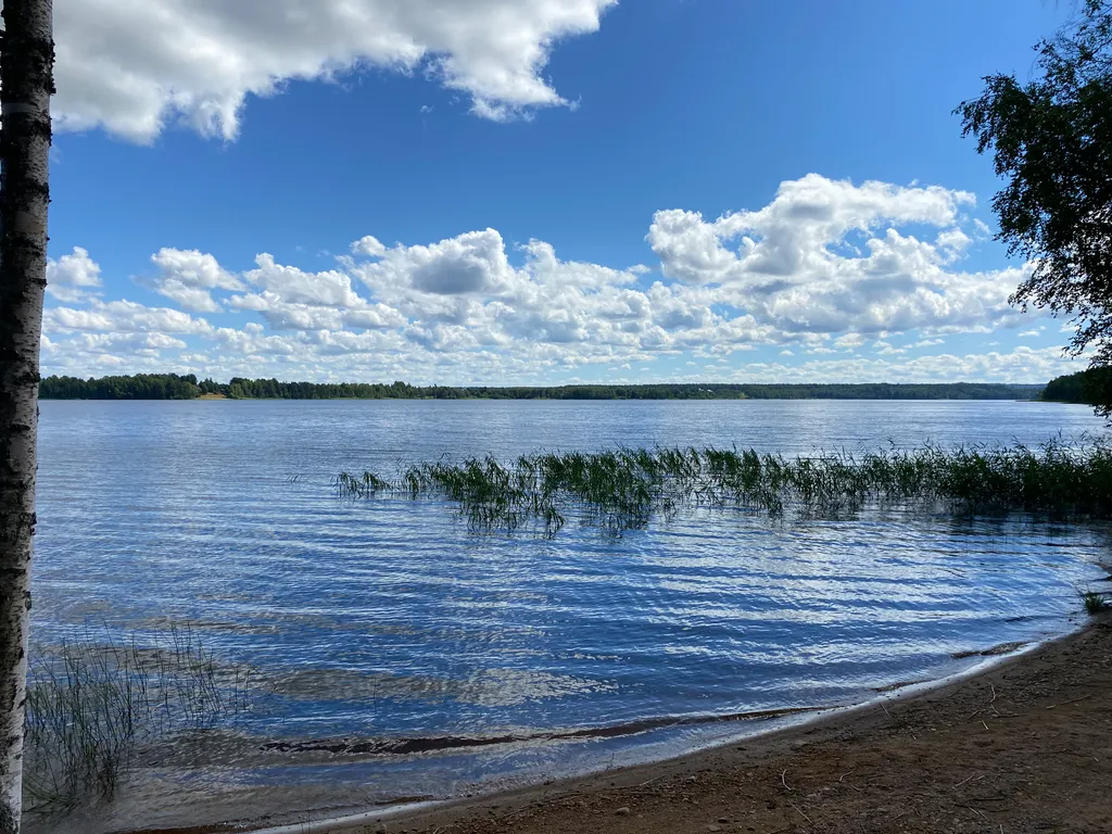 Дом у озера