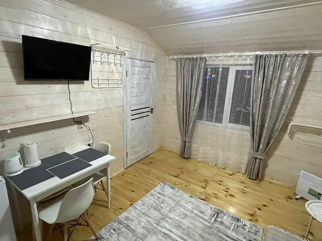 Двухкомнатный домик с террасой