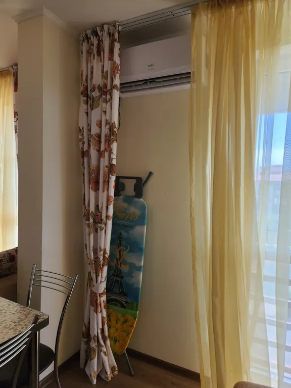 Квартира-студия с видом на горы и бассейн