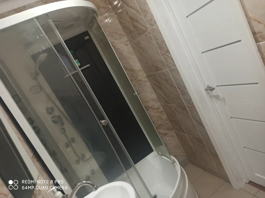 Уютная студия с видом на пруд