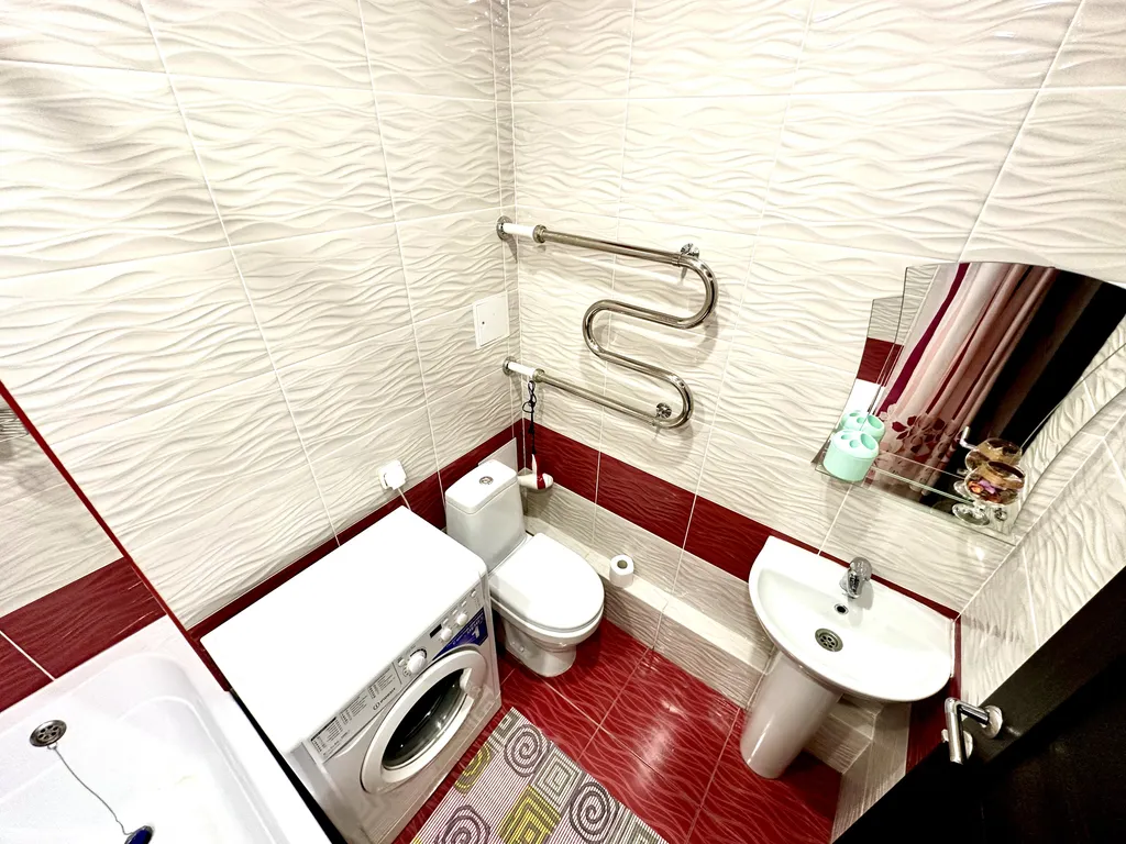 Студия рядом с ТЦ Еж и Дворцом молодежи