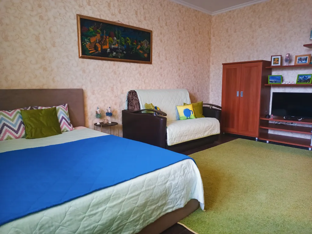 Крупногабаритная квартира возле сквера