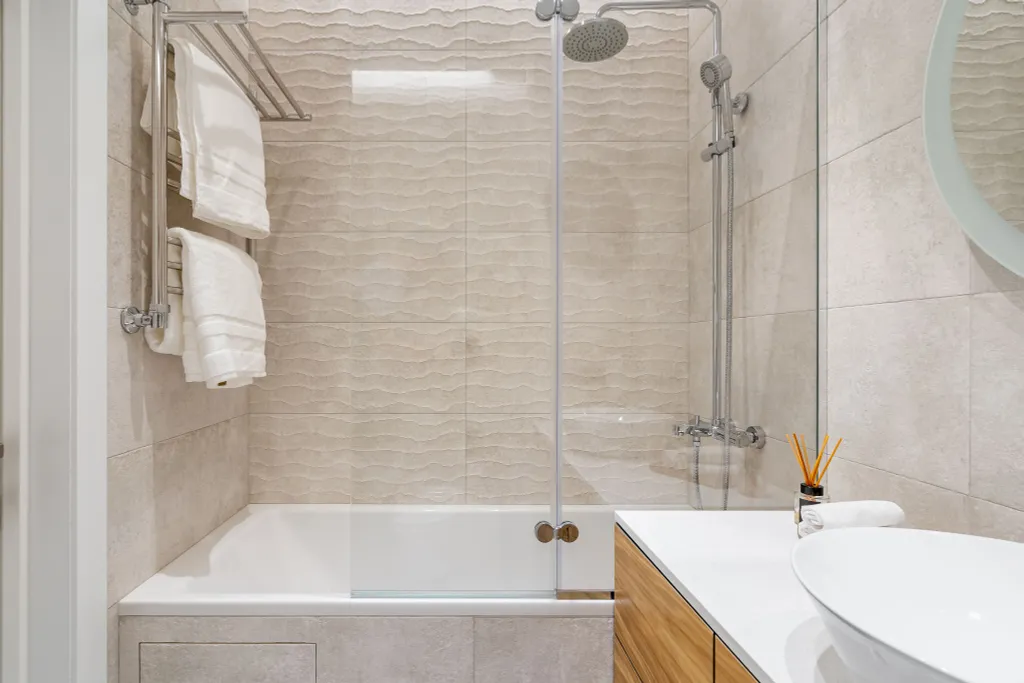 Охта Сьют 24