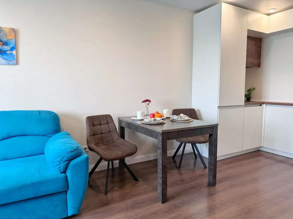 Стильная 2-комнатная квартира-студия в новом доме на берегу реки Вятка