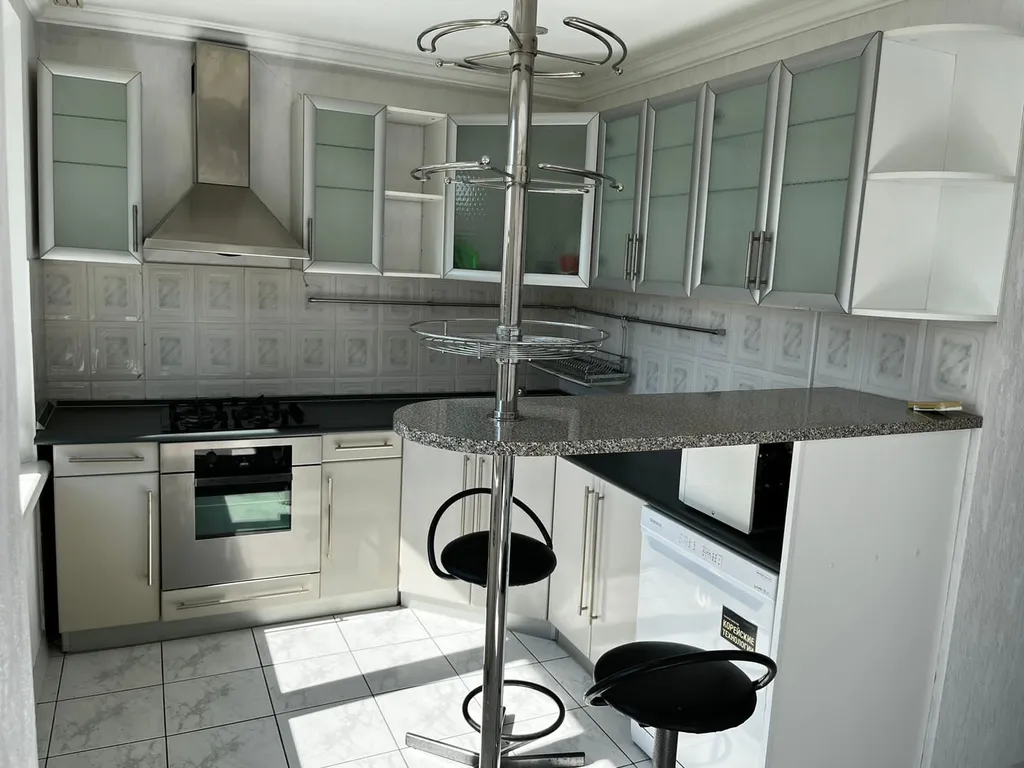 Уютная трёхкомнатная квартира в Сочи на Виноградной