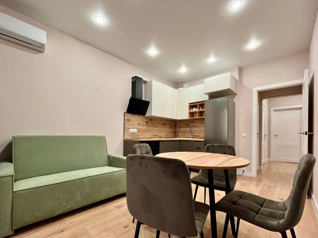 Просторная полноценная 2-комнатная квартира рядом с Аэропортом