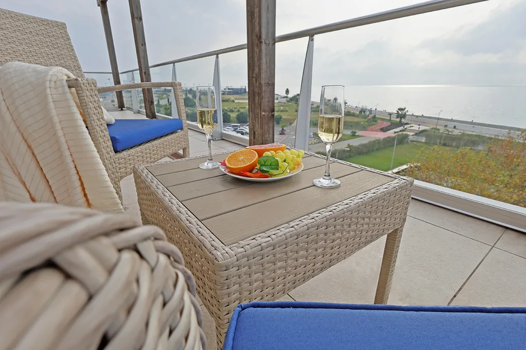 Квартира с панорманым видом на море - Kingdom