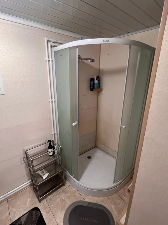 Уютный дом с большим подогреваемым бассейном, баней и банным чаном