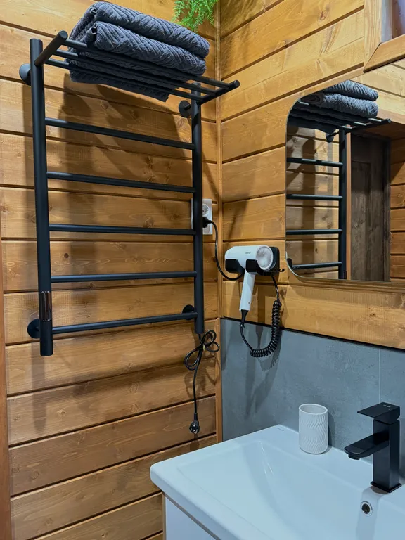 Уютный домик с купелью и баней в сосновом лесу