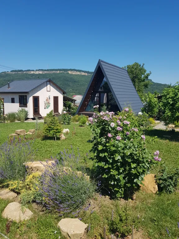 Домик треугольник на 4 человек