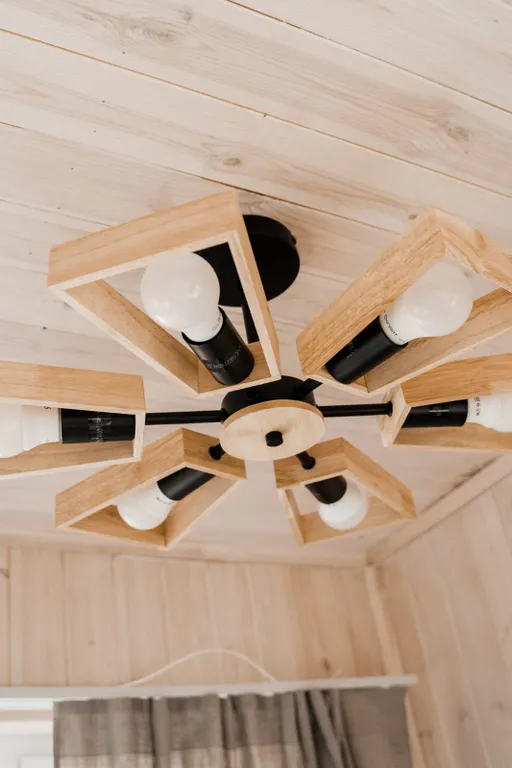 Уютный дом в сосновом лесу