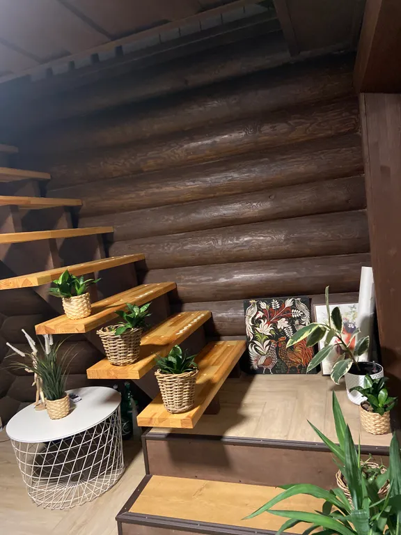 Сказочный дом в лесу