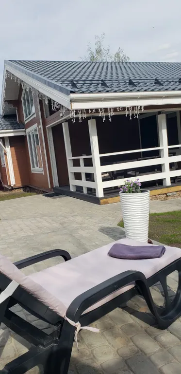 Villavgosti новый дом для отдыха с современным интерьером