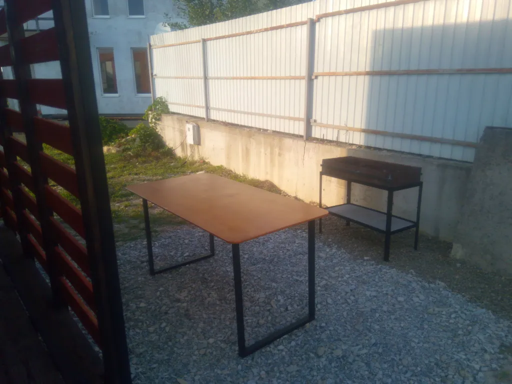 Часть дома, р-он осоавиахима, г. Новороссийск, по дороге в широкую балку