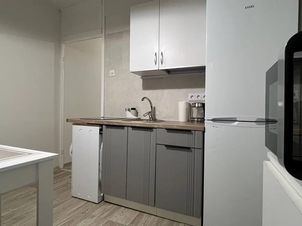 Аккуратная, стильная квартира на 2 этаже, близко к центру